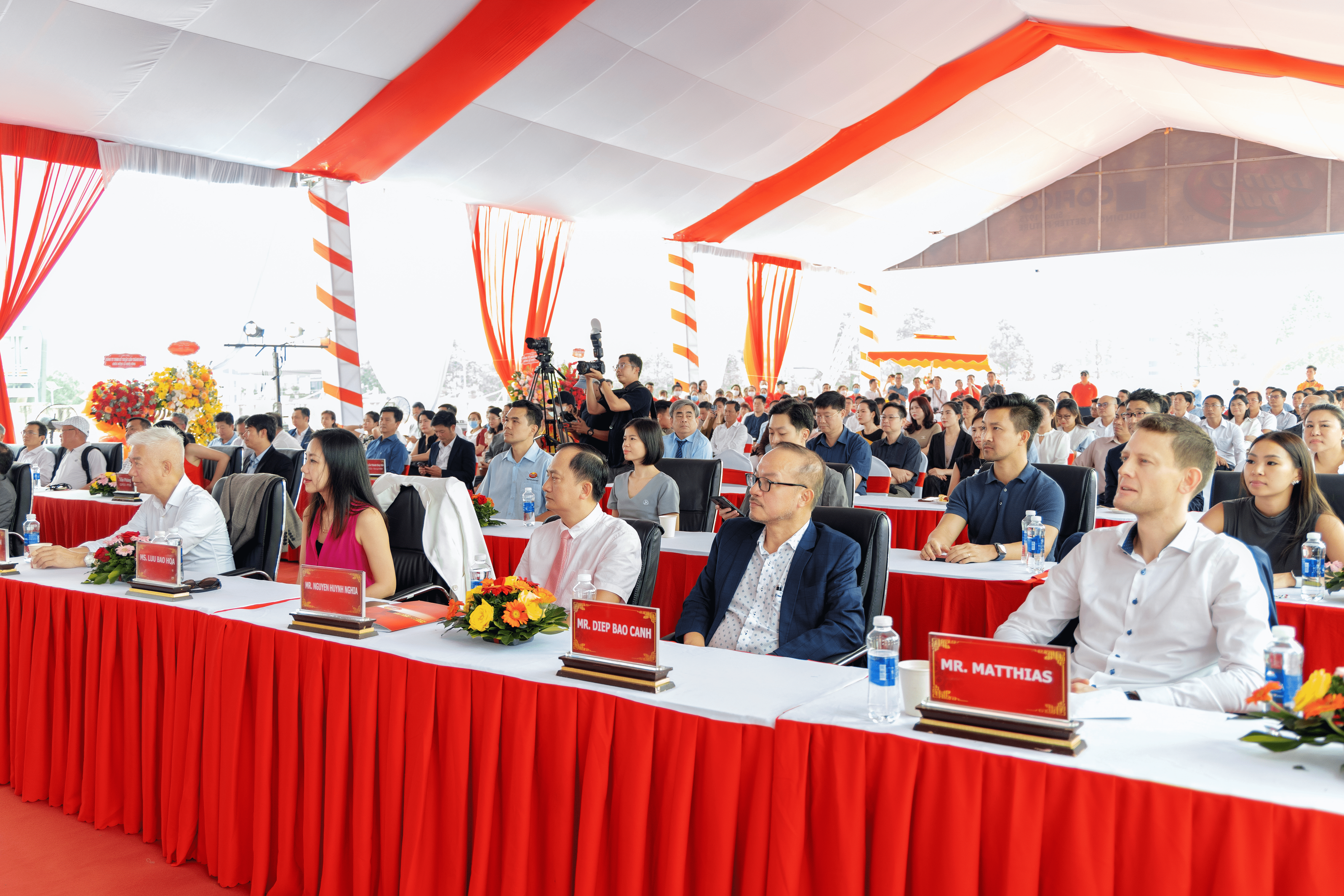 representatives_of_prestigious_partners